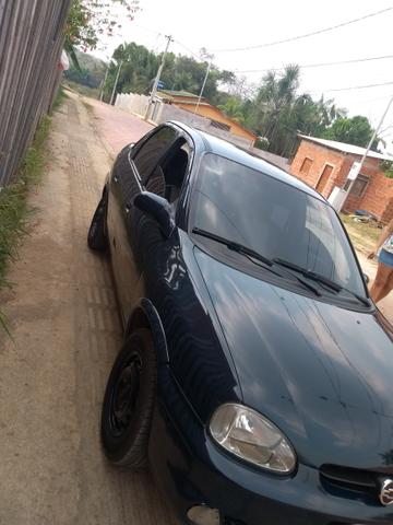 Corsa sedan - Foto 2