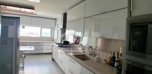 Apartamento na Ponta do Farol / 5 Suítes / 400m - Foto 3