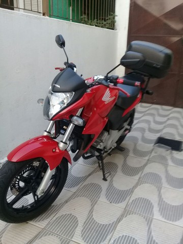 CB 300 2014 IMPECÁVEL KM 17500 ESTADO DE NOVA VALOR 15MIL REAIS