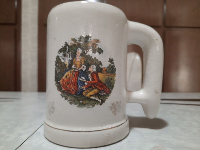 Caneca de porcelana Maua. Muito Antiga. 