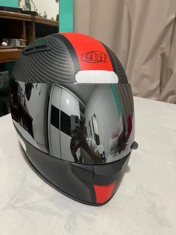 Capacete com narigueira esportivo