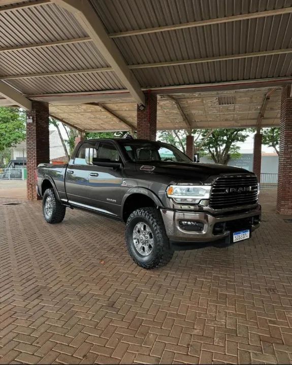 RAM 3500 LARAMIE