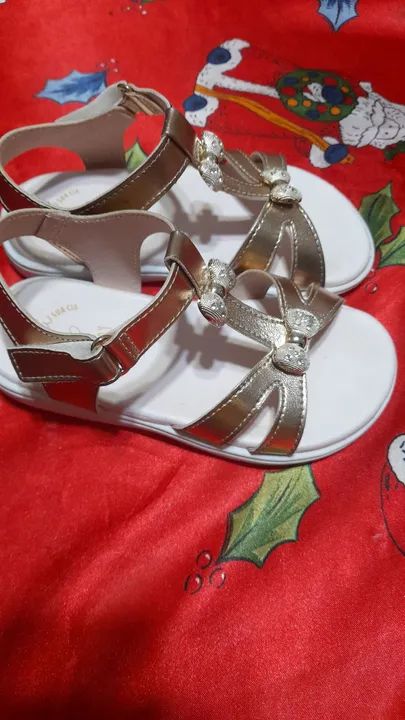 Vendo sandalia infantil social dourada n 25 seminova - Foto 3