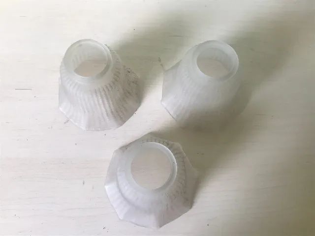Kit 3 Cupulas Tulipas Antigas Vidro Perolado P Lustre Abajur - Foto 4