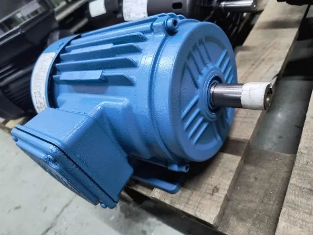 Motor Elétrico Nova Motores 3 CV 4 Polos Trifásico Blindado Seminovo