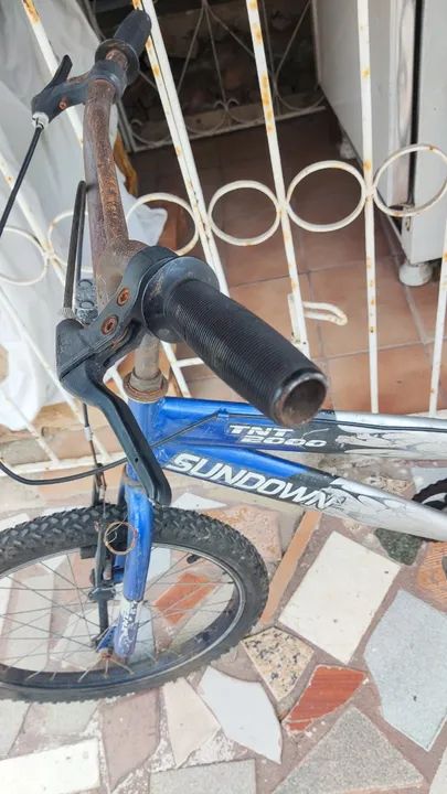Bicicleta aro 20 Precisa de reforma  - Foto 4