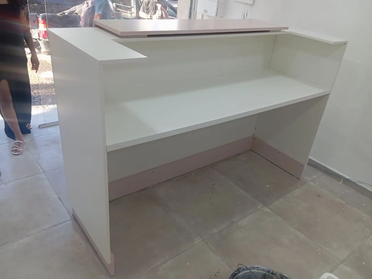 BALCÃO PARA RECEPÇÃO  MARCENARIA PRÓPRIA  - Foto 2