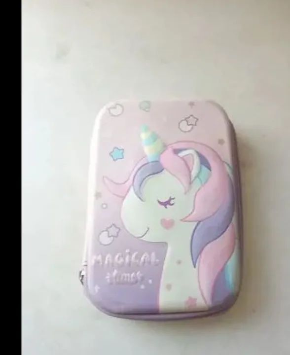 Estojo unicórnio 3 D - Foto 4