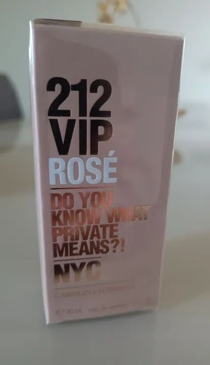 Perfume 212 Vip Rosé Feminino Eau de Parfum 30ML (Original)