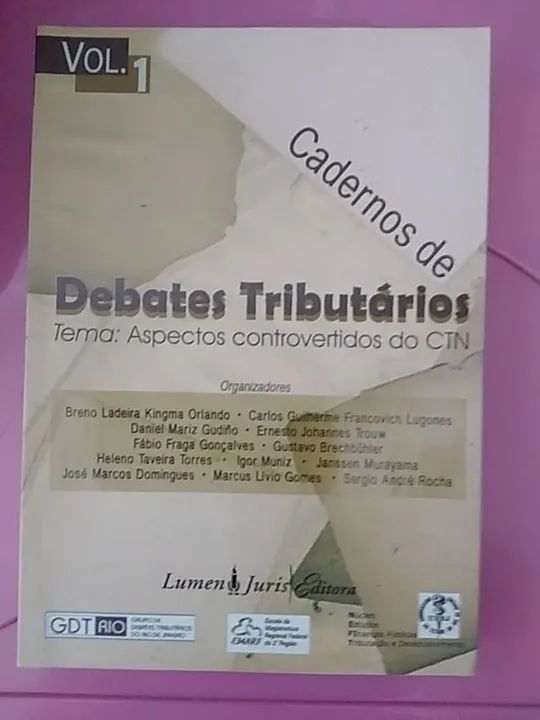 Livro de Direito - Cadernos de Debates Tributários - vol. 01