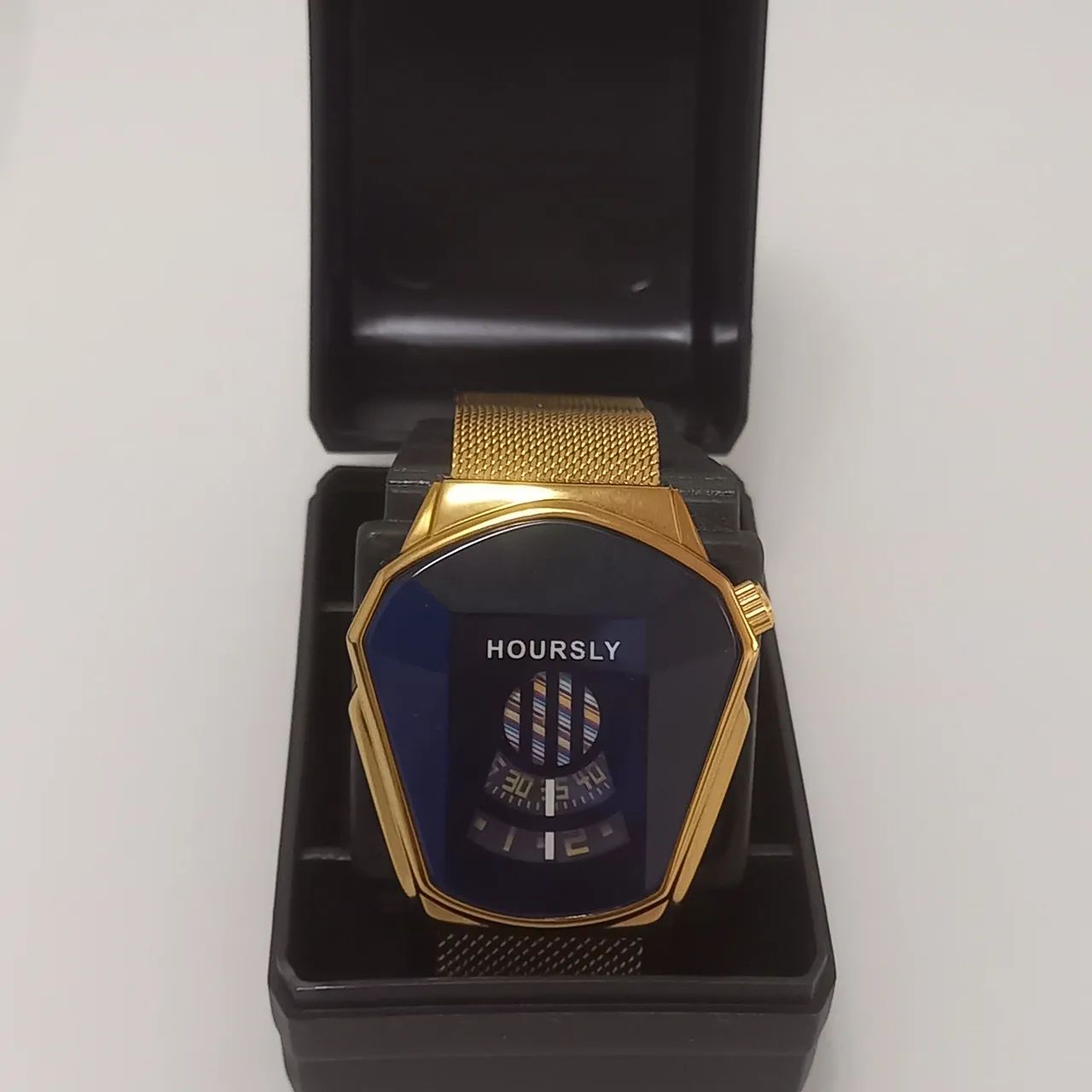 Relógio de pulso Hoursly dourado. - Foto 3