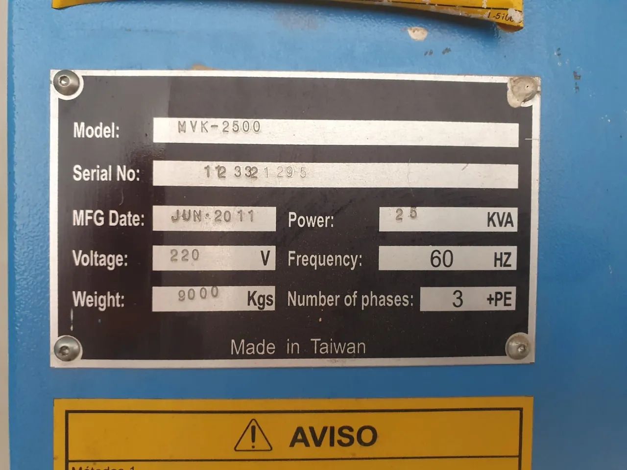 Fresadora CNC Veker Mod MVK-2500 Siemens 802D Ano 2011 - Foto 6