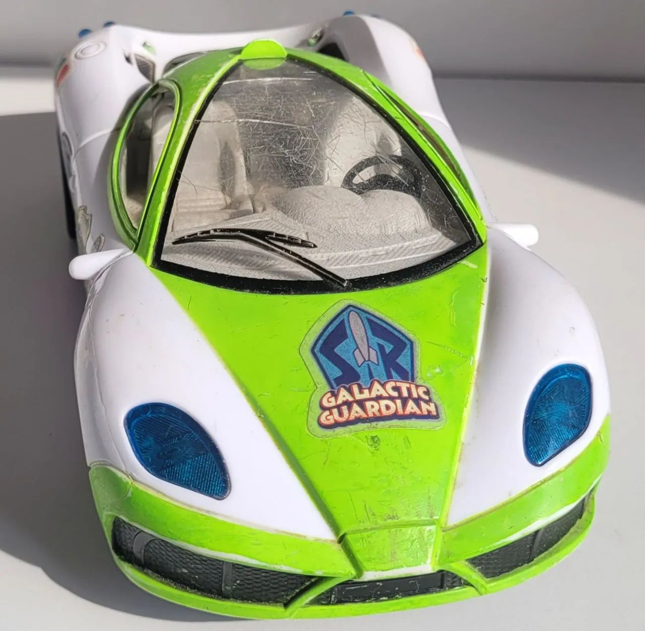 Buzz lightyear carro online