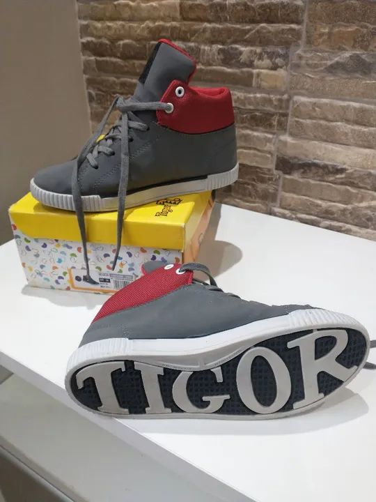 Tênis botinha Tigor n°33