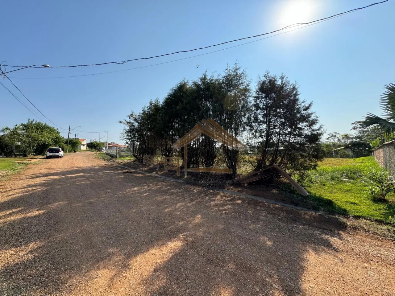 Terreno com 1.000 m² em condomínio, local tranquilo com vizinhos moradores, Porangaba SP - Foto 13
