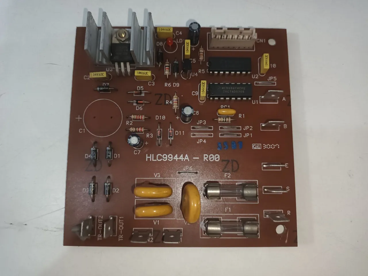 PLACA DE AR-CONDICIONADO (HLC9944A-R00)