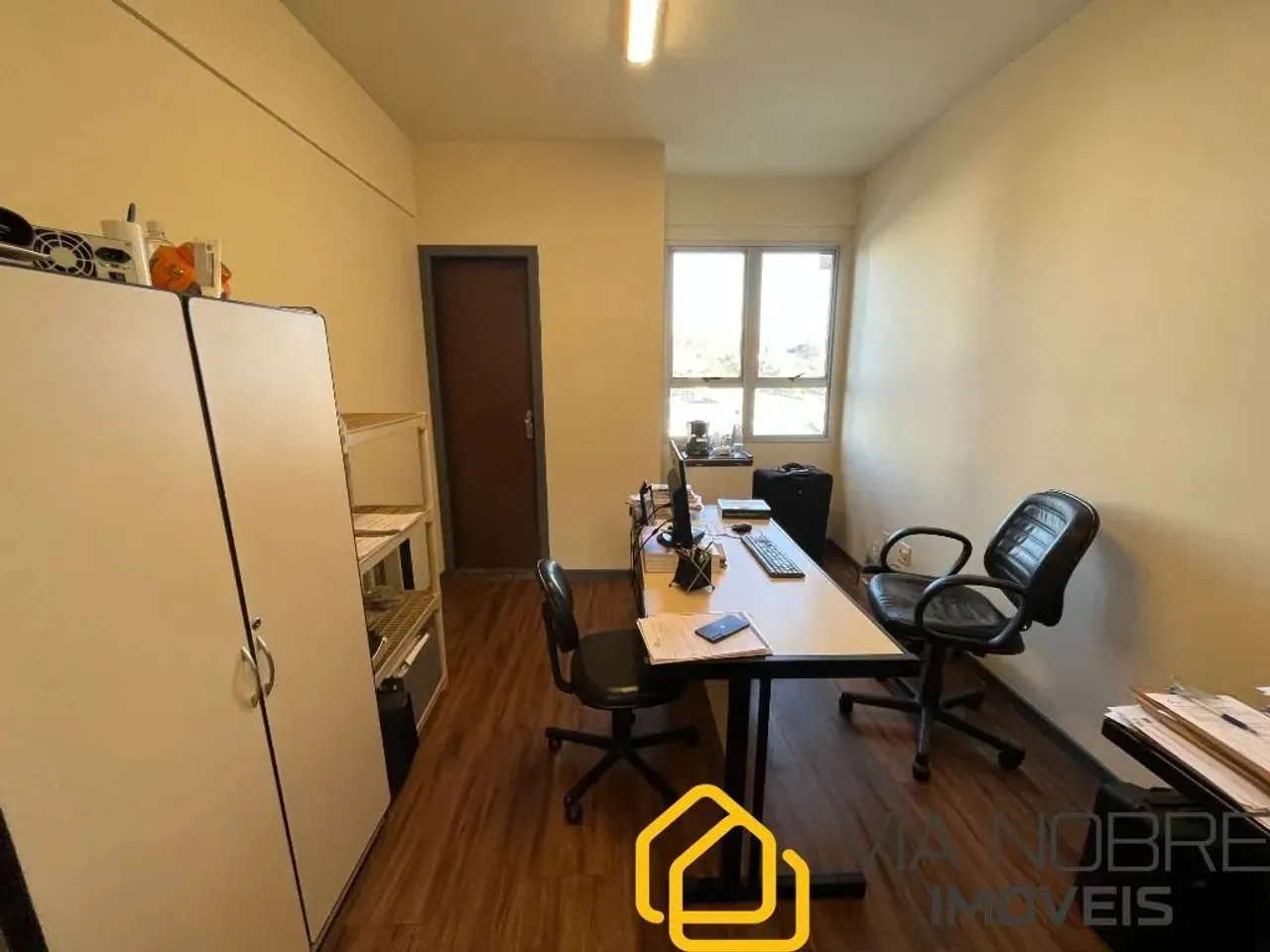 Sala/Conjunto à venda e aluguel no Business Center, localizado na Avenida Raja Gabaglia