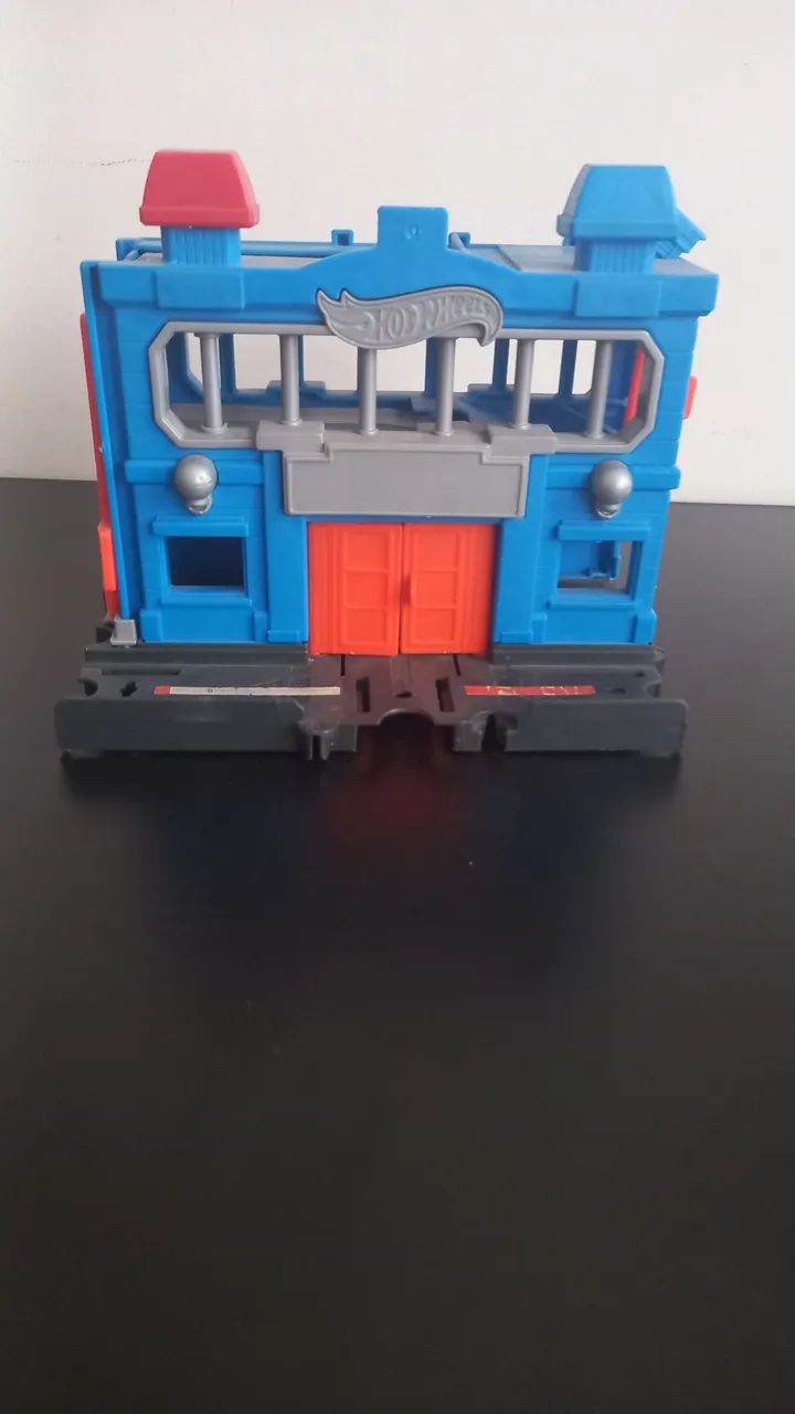 PRESENTE INCRÍVEL!!! Hot Wheels delegacia!!!