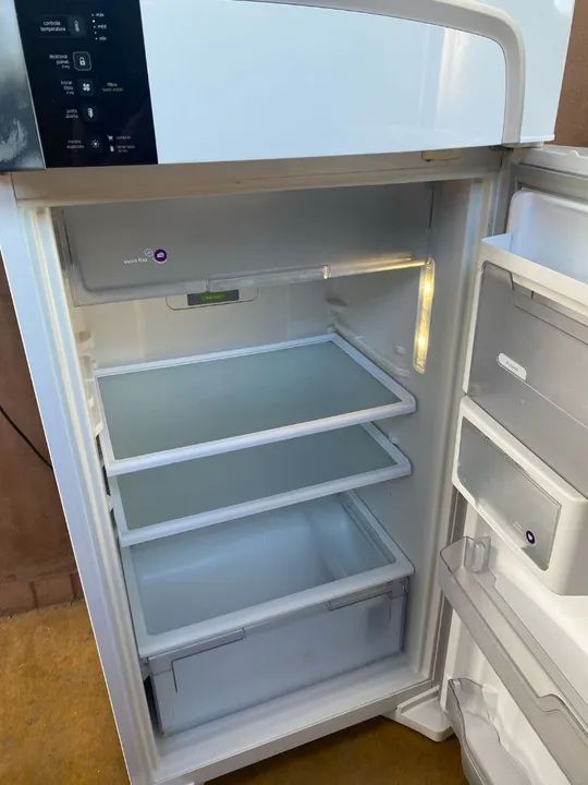 Vendo geladeira Consul usada. - Foto 3