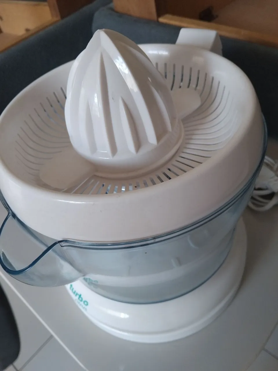 Espremedor de Frutas Elétrico Turbo