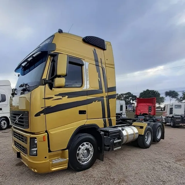 Volvo FH 440 (2009) 6x2 Cavalo, teto alto