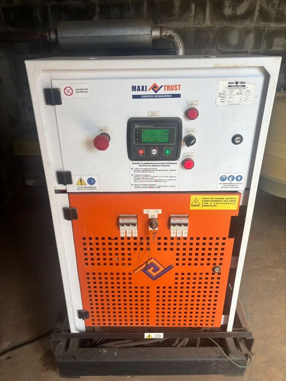 Gerador Trifásico Automático 84 kVA - Foto 4