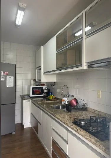 Cozinha completa com Armários, Pedra de mármore e fogão co - Qualidade, Estilo e Economia!