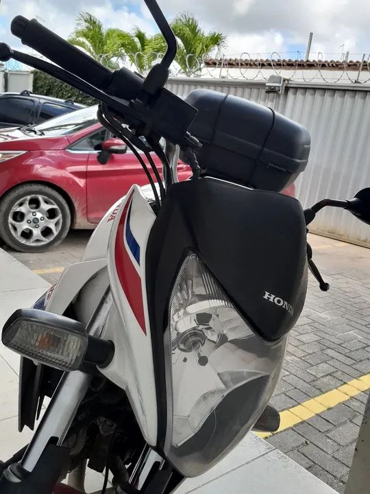 Honda CB 300R - Branca - 2015 nova - Foto 2