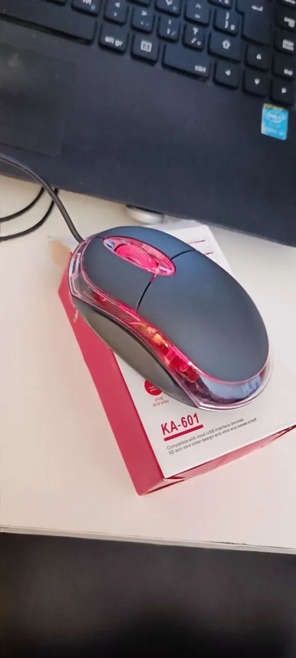 Mouse com design moderno e confortável
