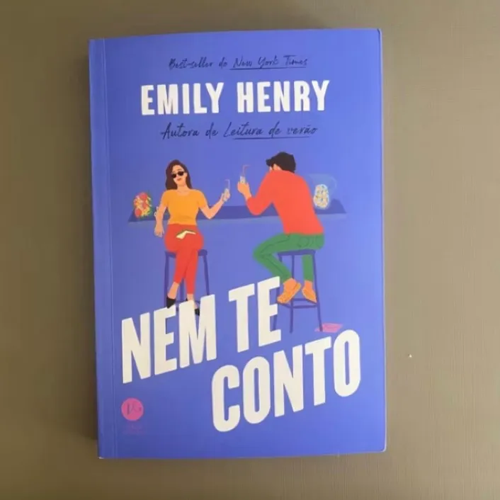 Livro Nem Te Conto - Emily Henry
