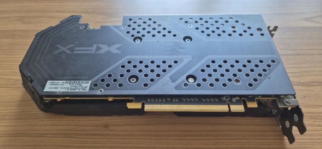 Placa de video AMD Radeon RX 580 - Foto 2
