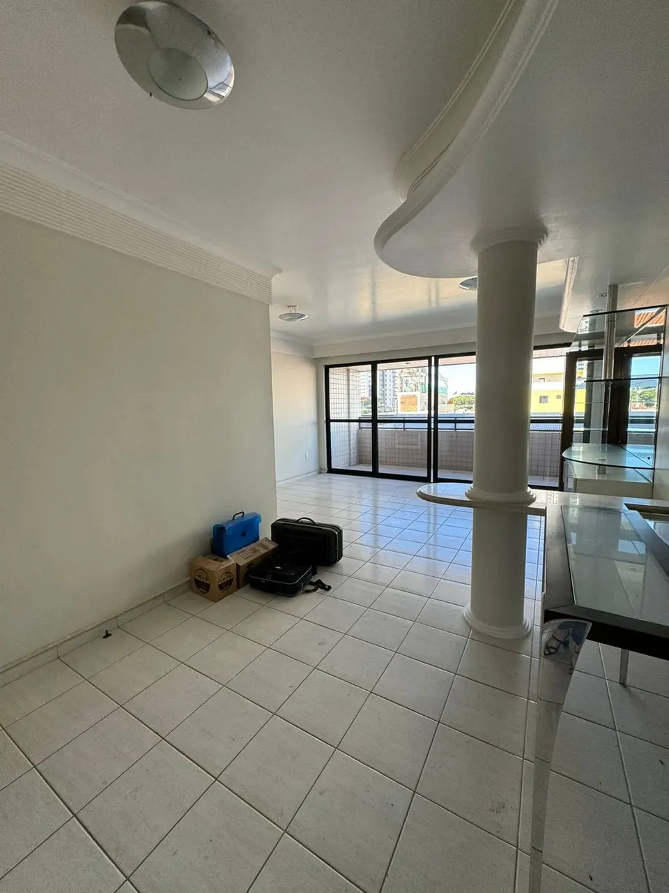 ALUGA-SE excelente apartamento medindo 120m2 com 2 quartos bairro do Miramar - João Pessoa