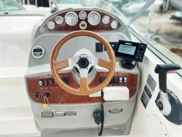 Lancha Bayliner 280 -  Ano 2007 - Mercruiser 5.7 - 300Hp - Foto 8