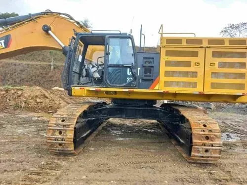 Vendo ,Trator de Esteira Caterpillar 374