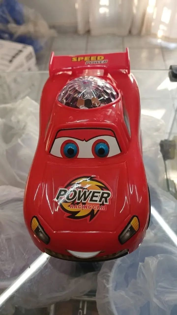 Carrinho McQueen Mexe Olho Lingua Com Led E Som - Bate e Volta