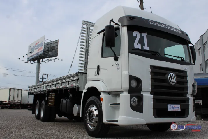 Vw 24-280 2021 com carroceria completo