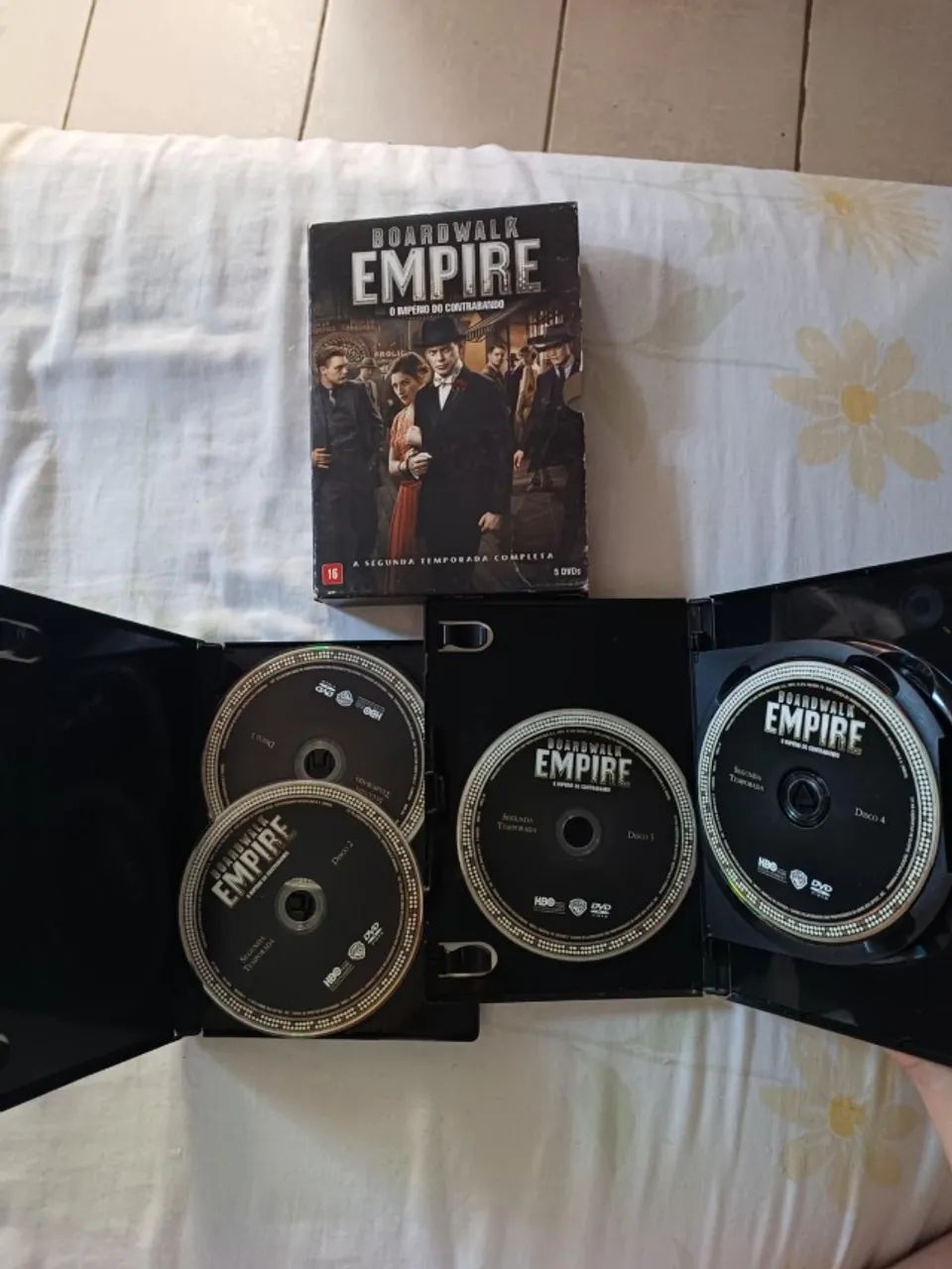 Box Completo DVD Boardwalk Empire - 1 e 2 Temporada - Foto 5