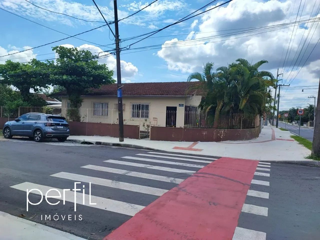 Casa comercial à venda em Joinville-SC, bairro Bucarein: 3 quartos, 2 salas, 2 banheiros,  - Foto 2