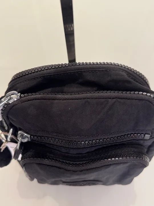 Bolsa Kipling Preta  - Foto 3
