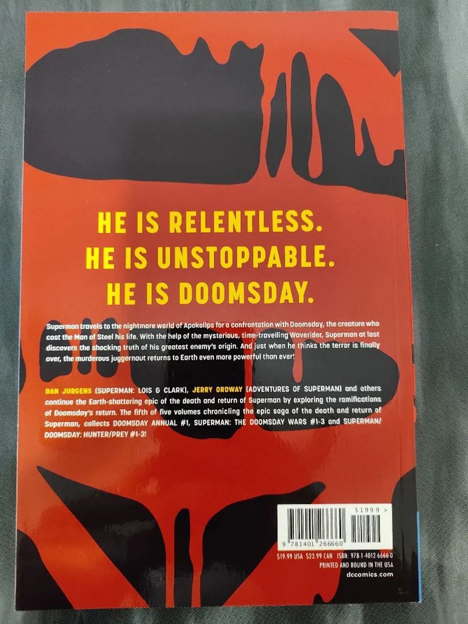 Superman: Doomsday - HQ DC Comics - em INGLÊS  - Foto 2