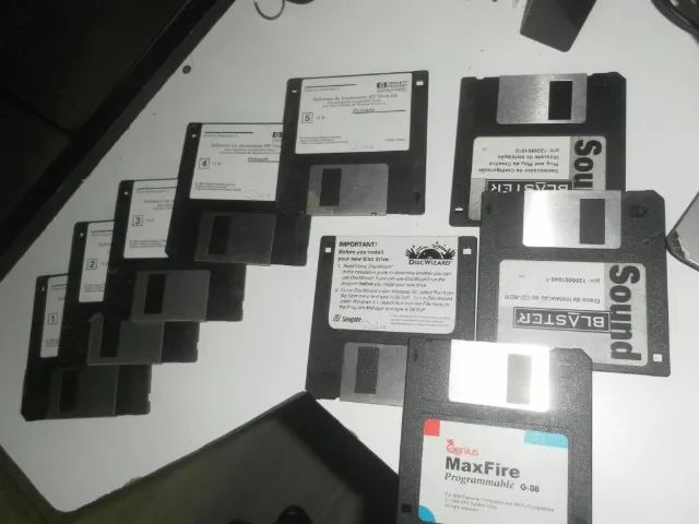 9 Disquetes ORIGINAIS Drivers e prog, Antigos  MSDOS, Windows 3.11, 95 e 98  - Foto 2