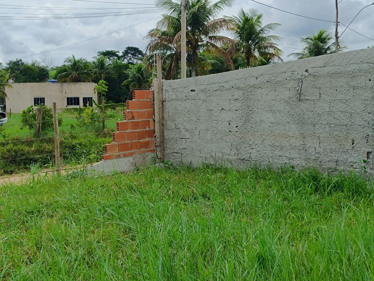 Vendo terreno em Cantagalo ao lado do Rancho das Pedras, terreno já murado em formato "L"