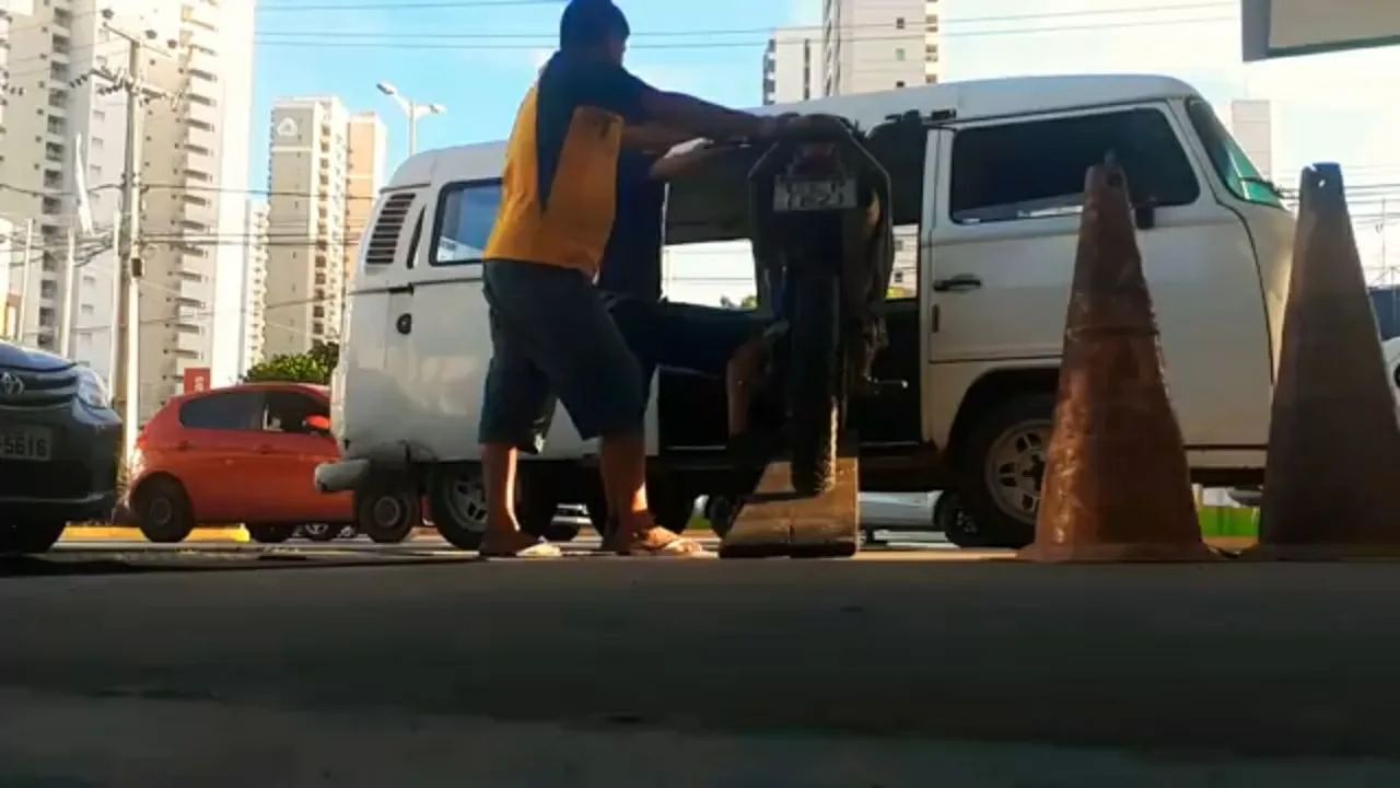 Guincho carreto moto   zona leste
