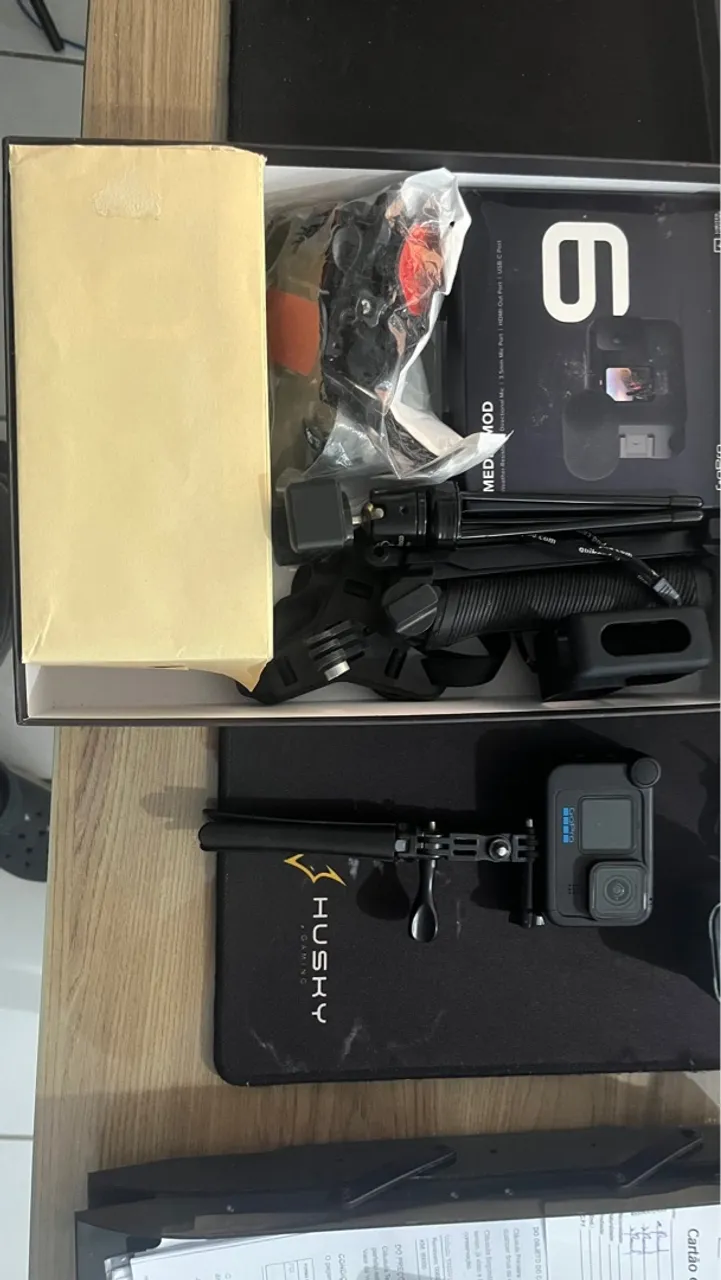 GoPro Hero 9 Black com acessórios