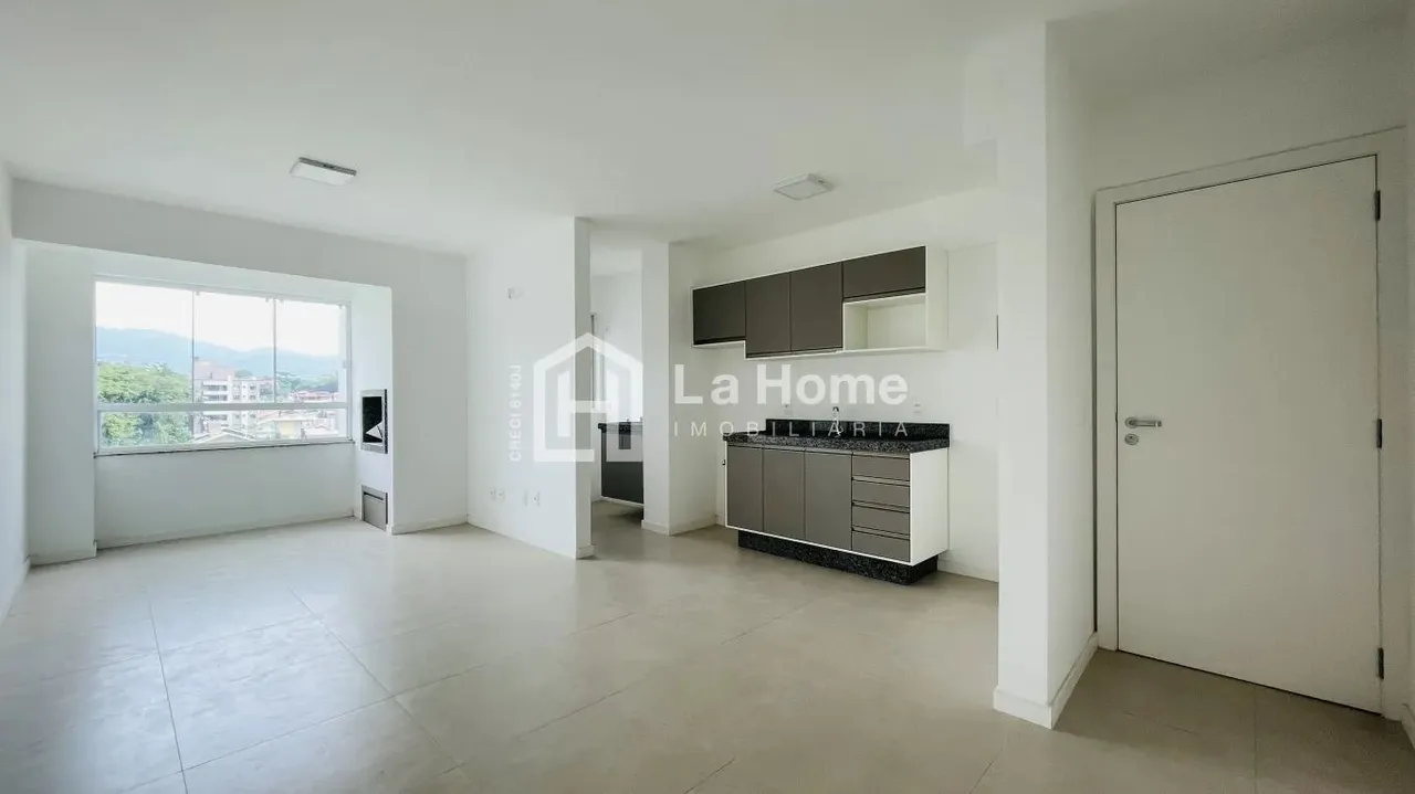 Apartamento de 3 quartos semi mobiliada disponível pra venda e locação em Blumenau! DESOCU
