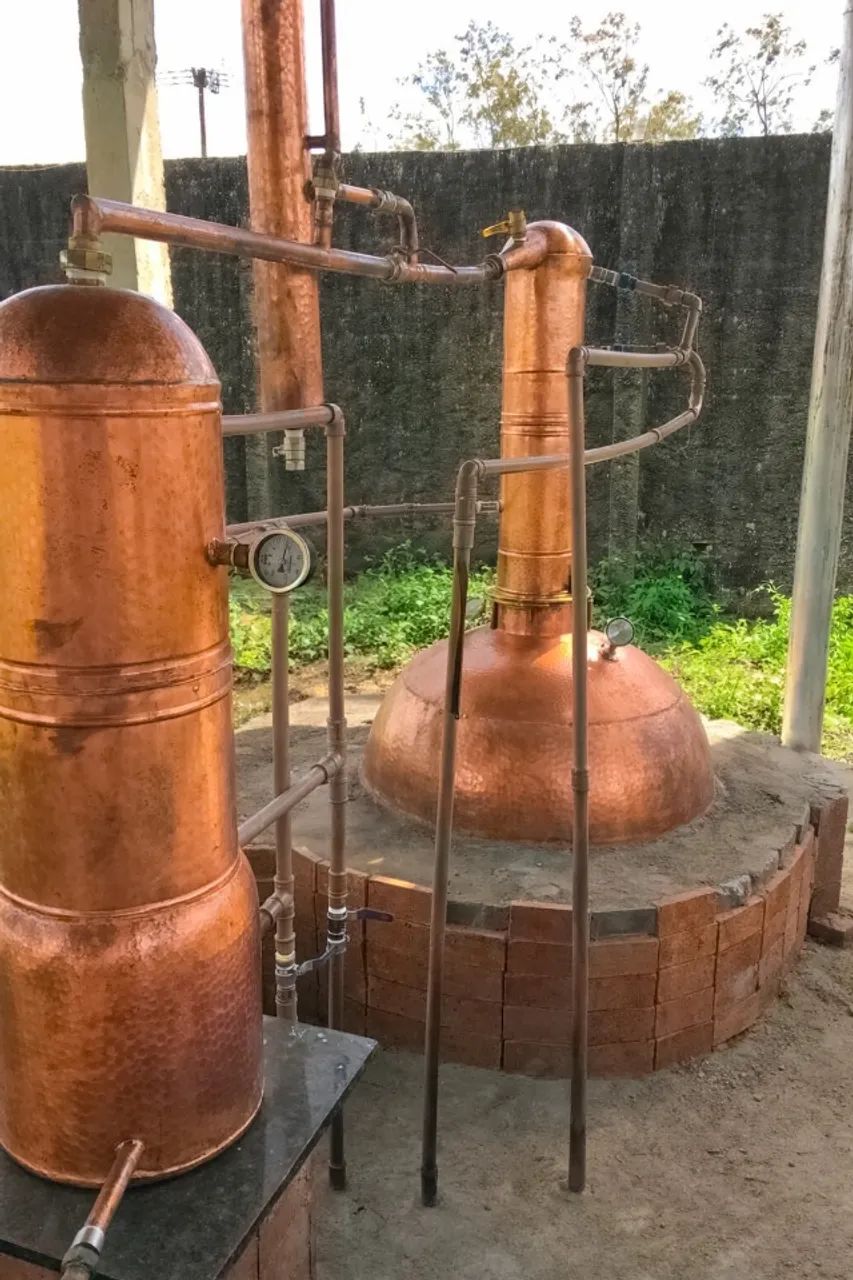 Alambique 300 L, completo:deflagmador,coluna de retificação e cápsuma de resfriamento - Foto 2