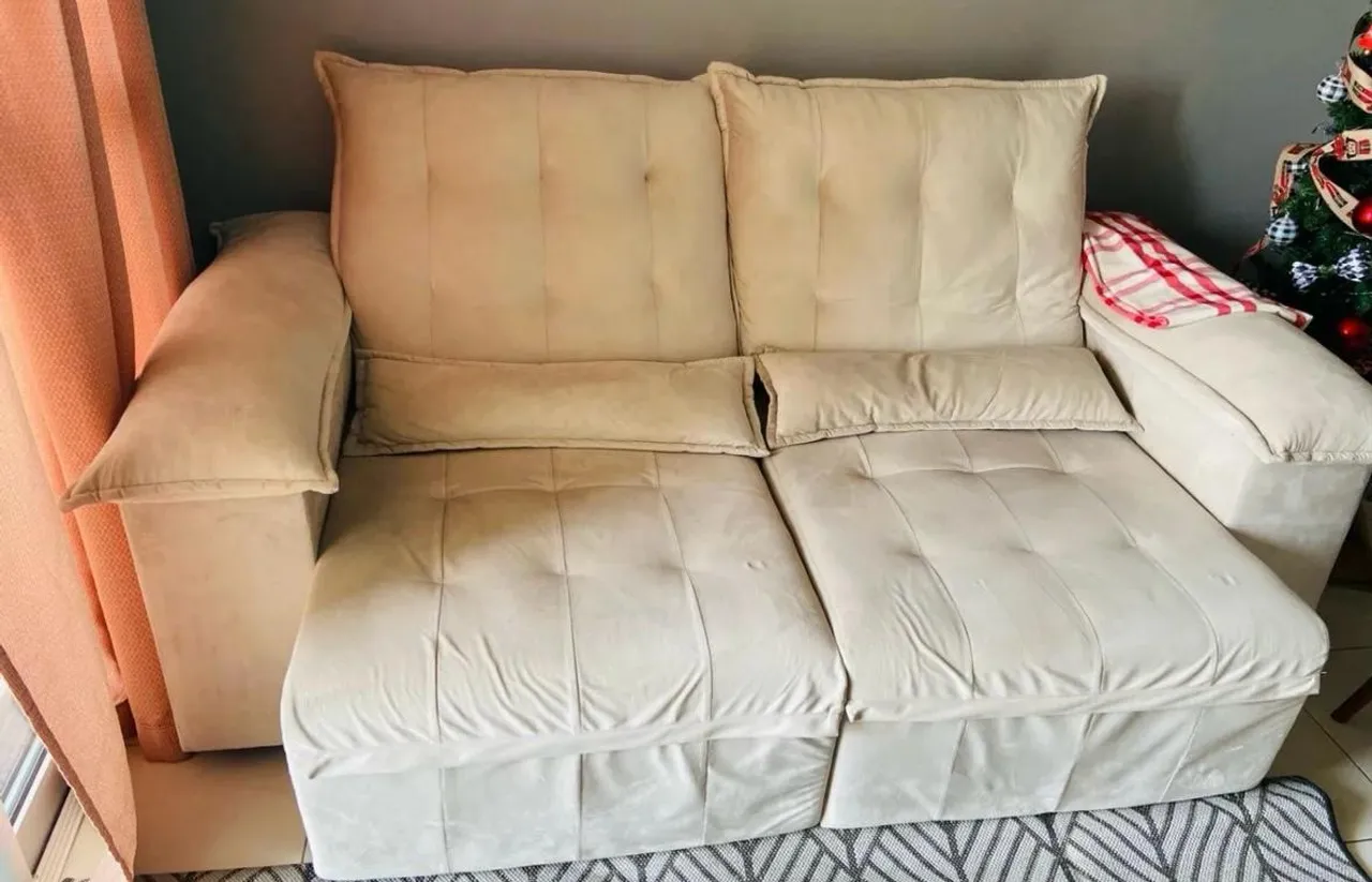 Sofá 2 lugares bege confortável