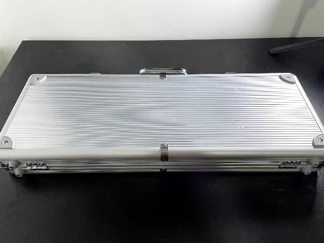 Maleta De Poker 500 Fichas 2 Baralhos e 5 Dados - Foto 4