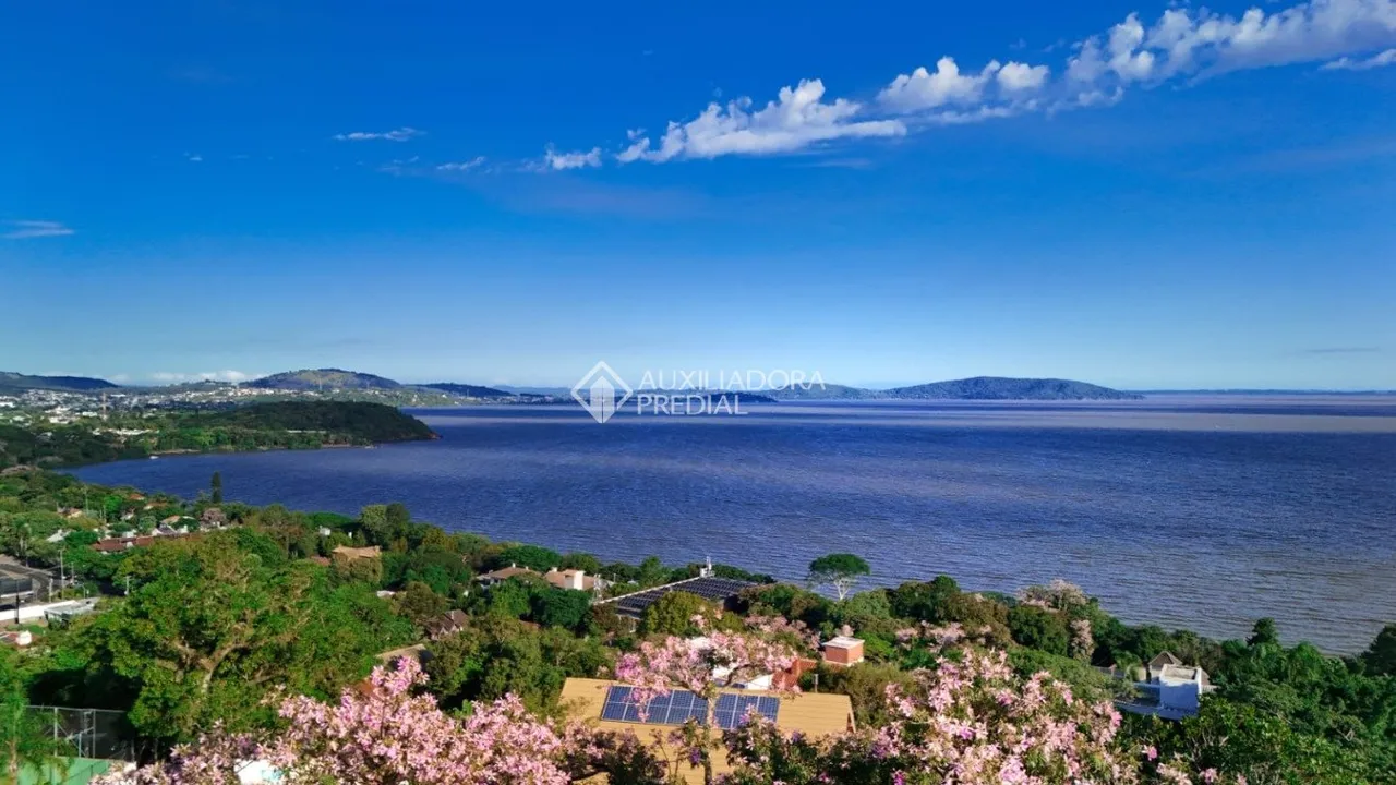 Amplo terreno com vista magnífica para o Lago Guaiba.
