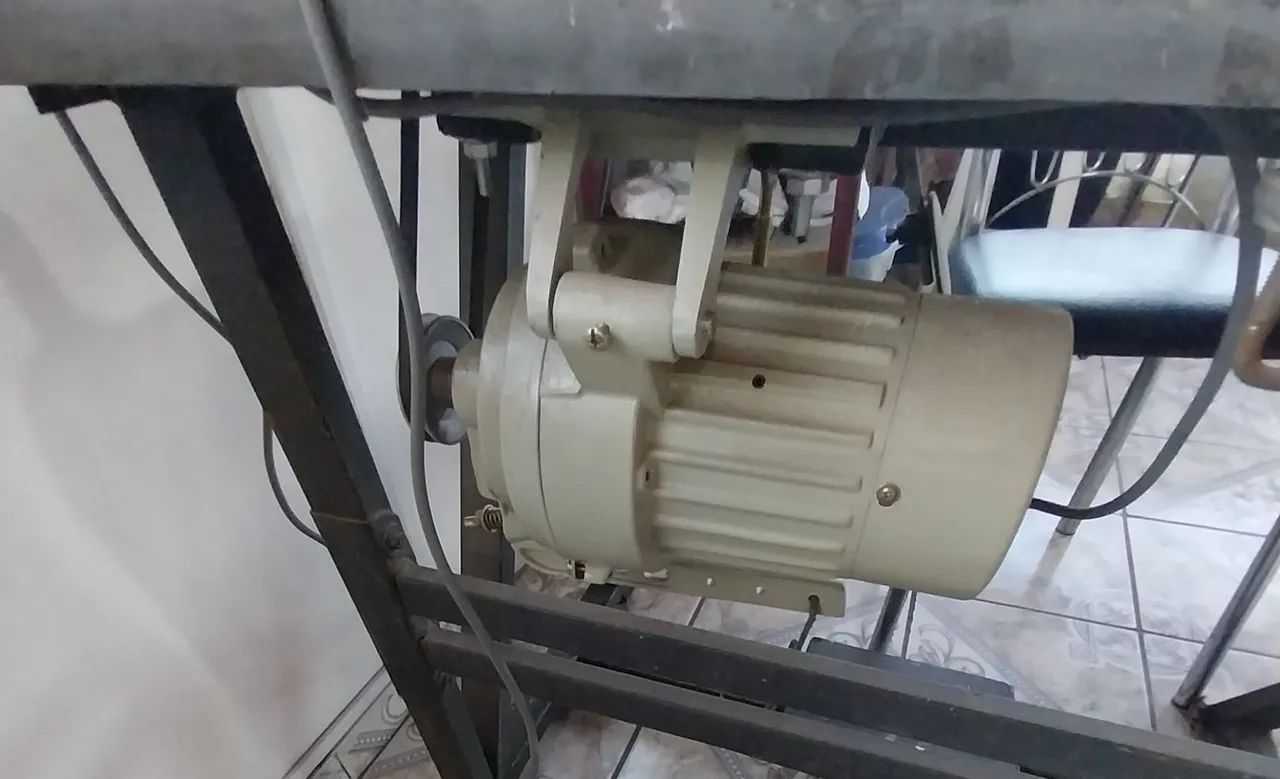 Maquina de costura pespontadeira industrial juki - Foto 5